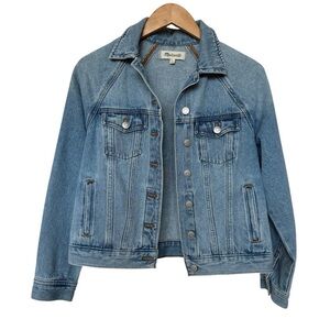 Madewell Women's XS Oversized Light Blue Denim Jean Jacket Button-Up Casual